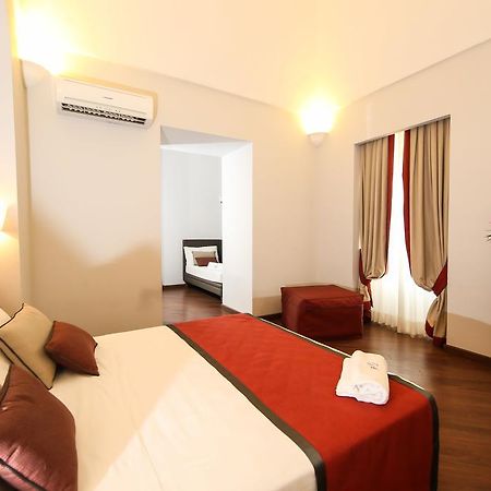 Palazzo Riario Sforza Hotell Napoli Eksteriør bilde