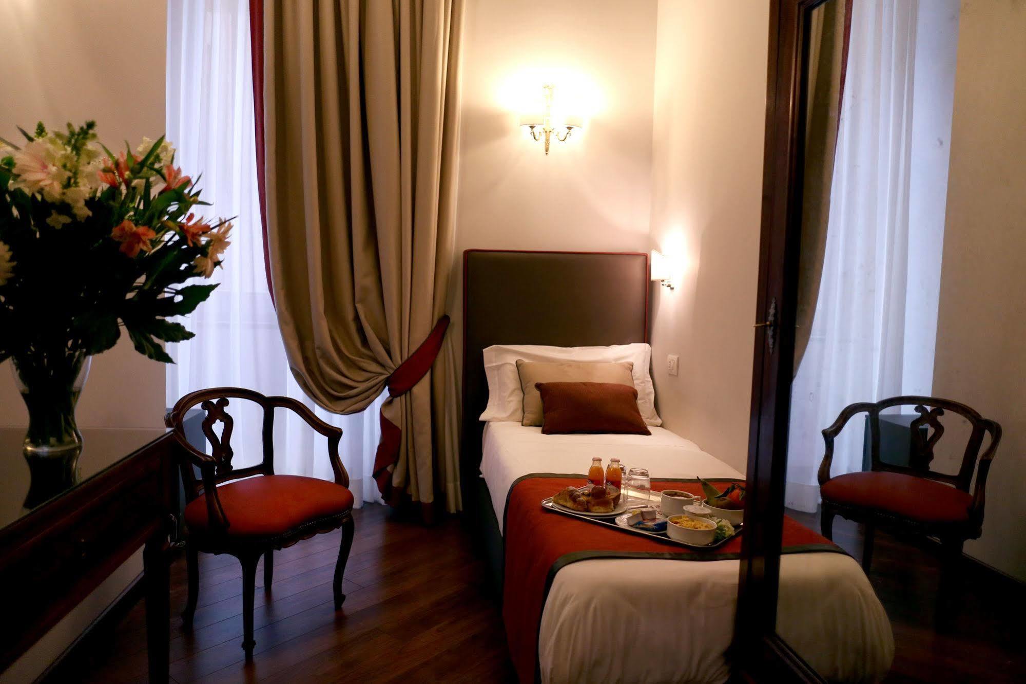 Palazzo Riario Sforza Hotell Napoli Eksteriør bilde