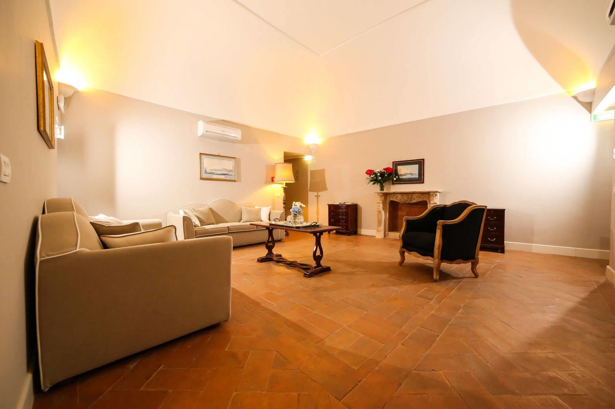 Palazzo Riario Sforza Hotell Napoli Eksteriør bilde